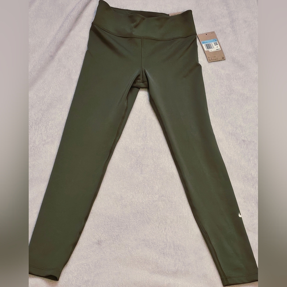 Nike Girls Medium Green Leggings